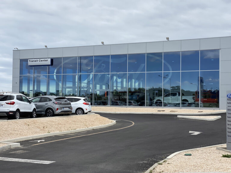 Publiman imprimeur grands formats habillage locaux commerces Vitrine Ford 2